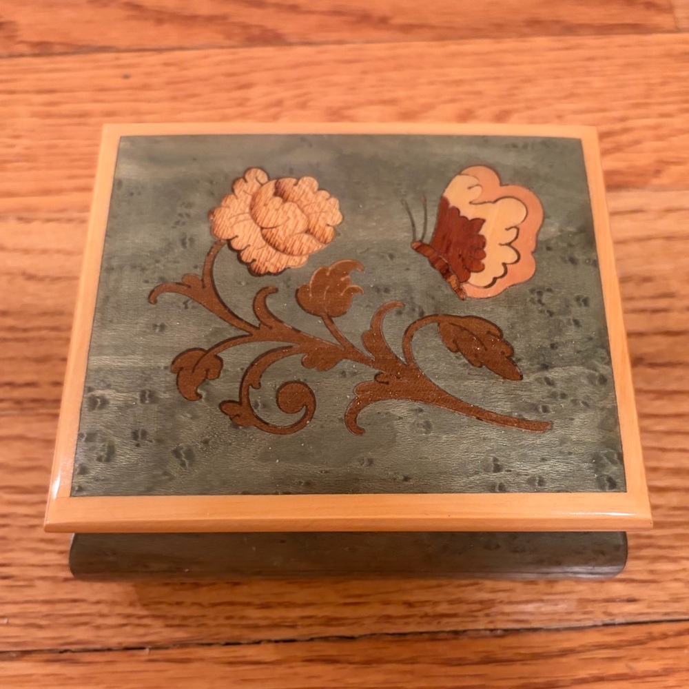 Vintage Italian Wooden Jewelry Box - Picture 2 of 6